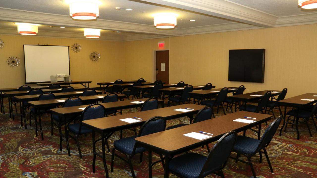 Holiday Inn Express Hotel & Suites Saginaw By Ihg Exteriör bild