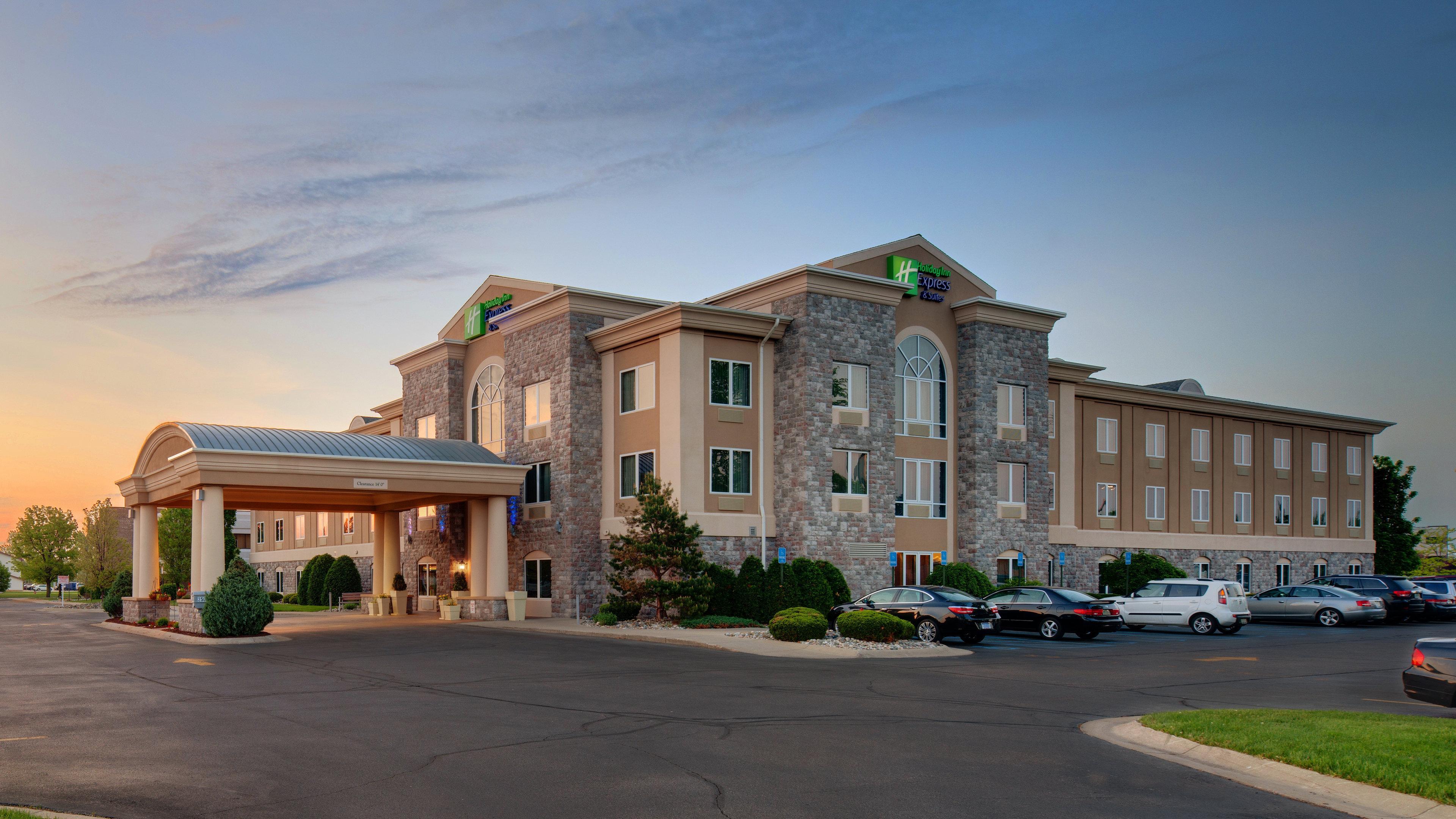 Holiday Inn Express Hotel & Suites Saginaw By Ihg Exteriör bild