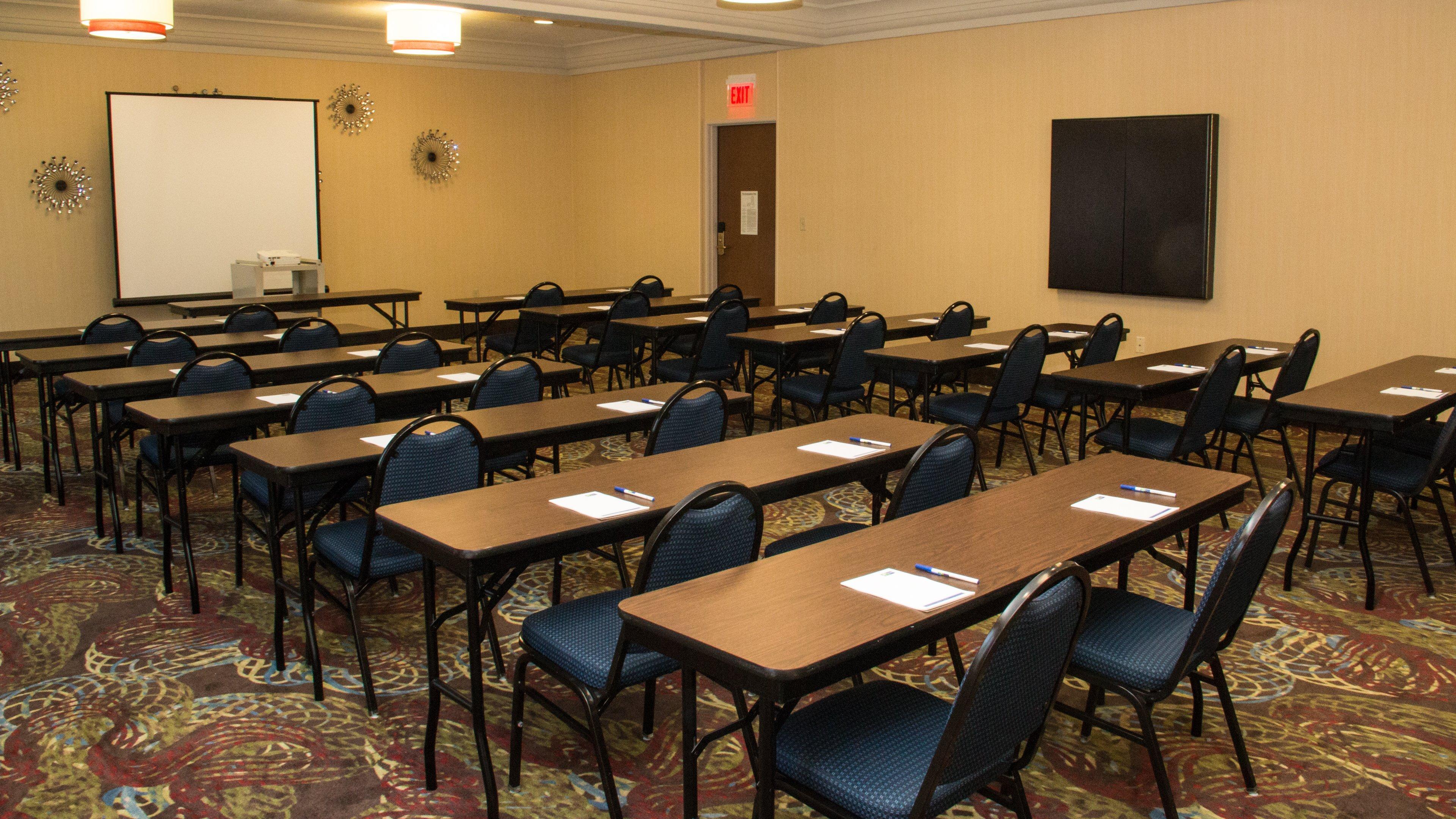 Holiday Inn Express Hotel & Suites Saginaw By Ihg Exteriör bild