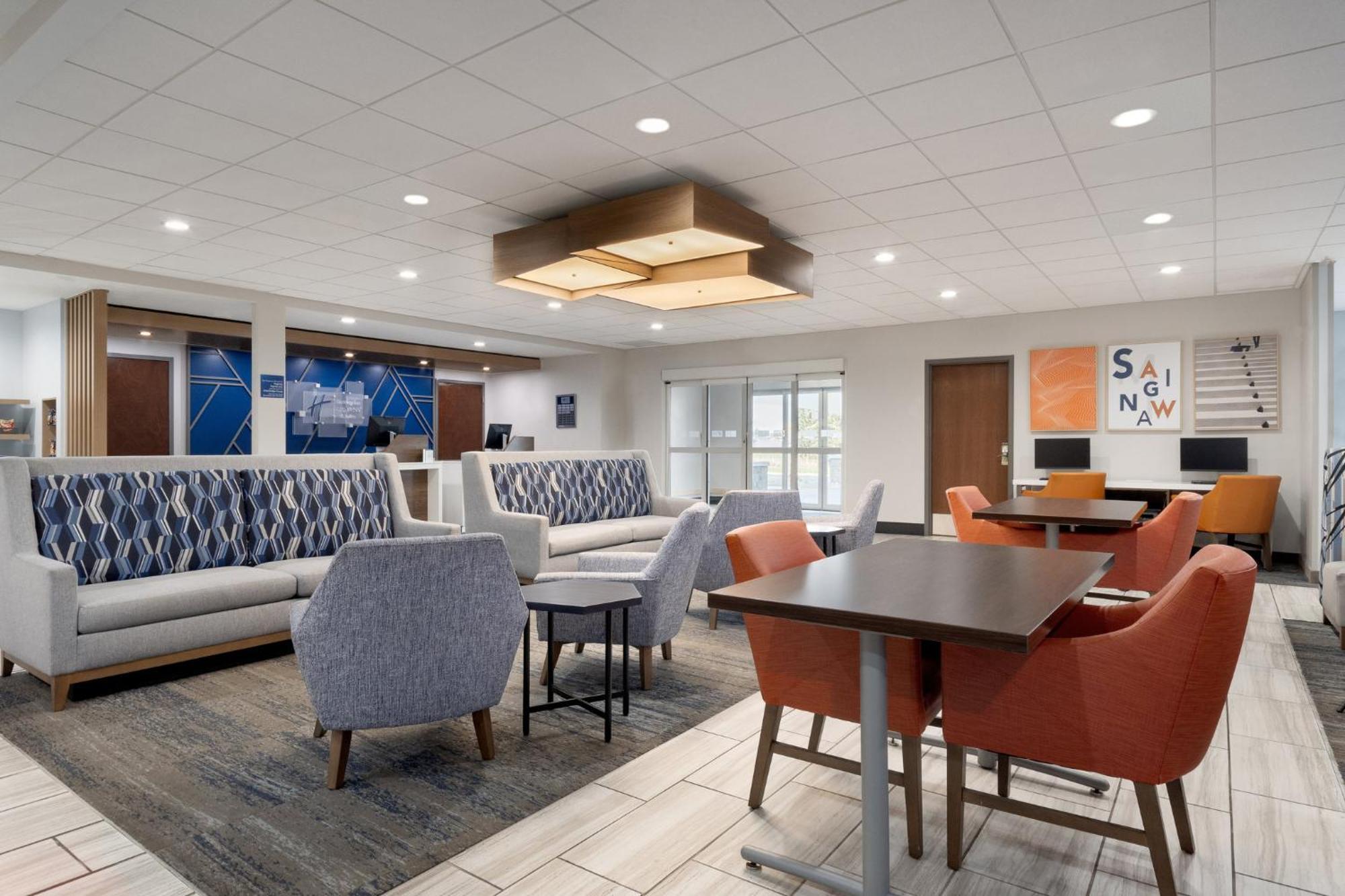 Holiday Inn Express Hotel & Suites Saginaw By Ihg Exteriör bild