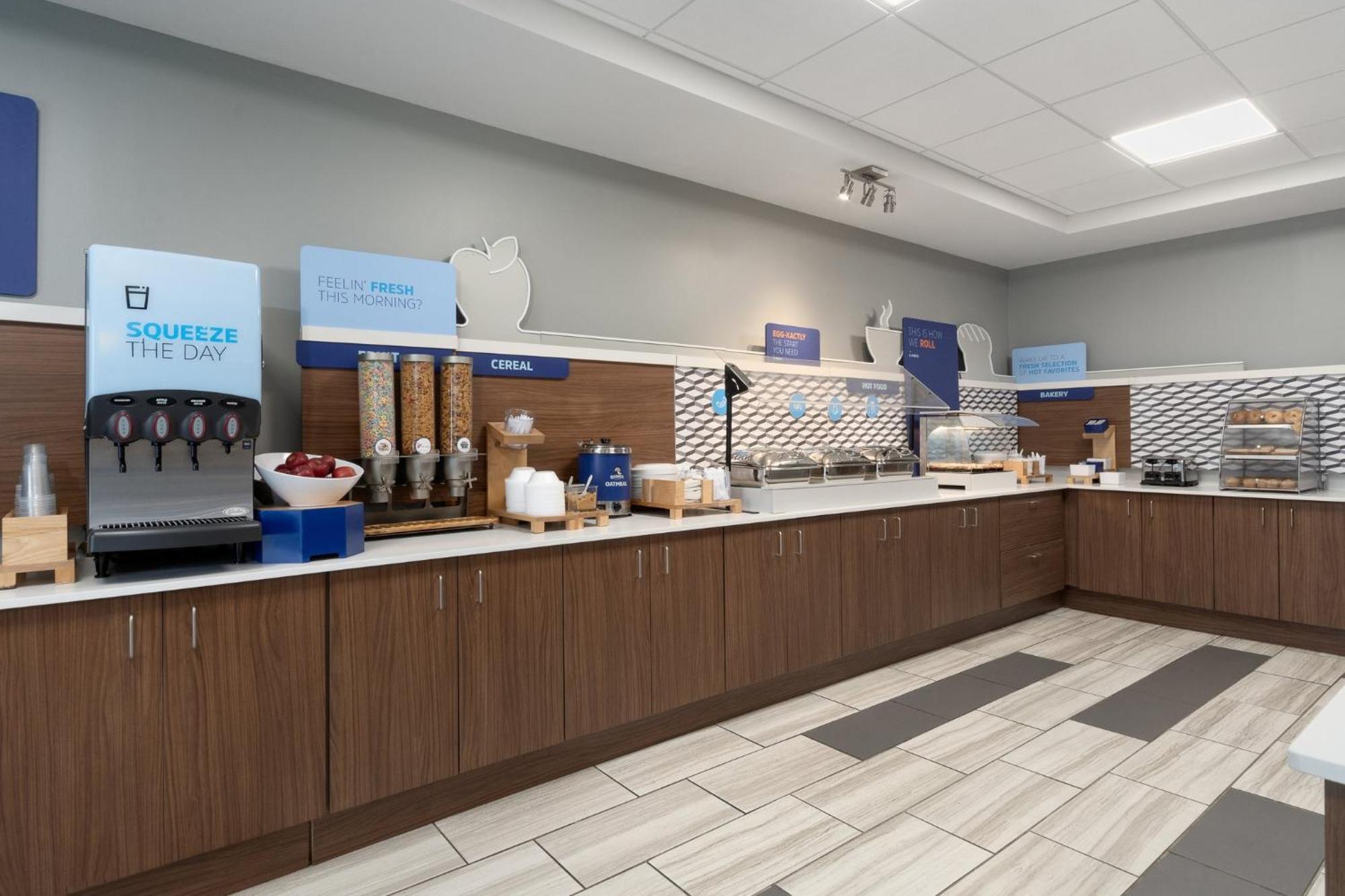 Holiday Inn Express Hotel & Suites Saginaw By Ihg Exteriör bild
