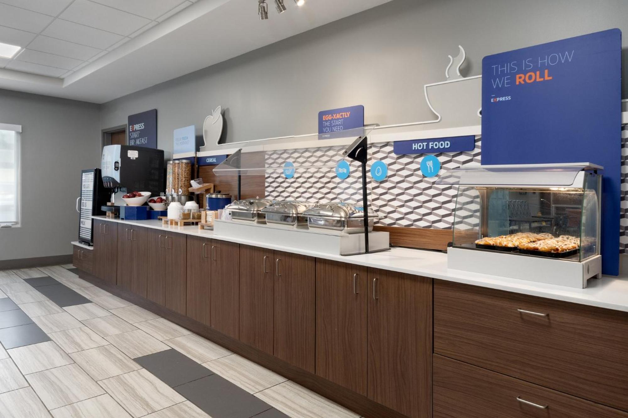 Holiday Inn Express Hotel & Suites Saginaw By Ihg Exteriör bild