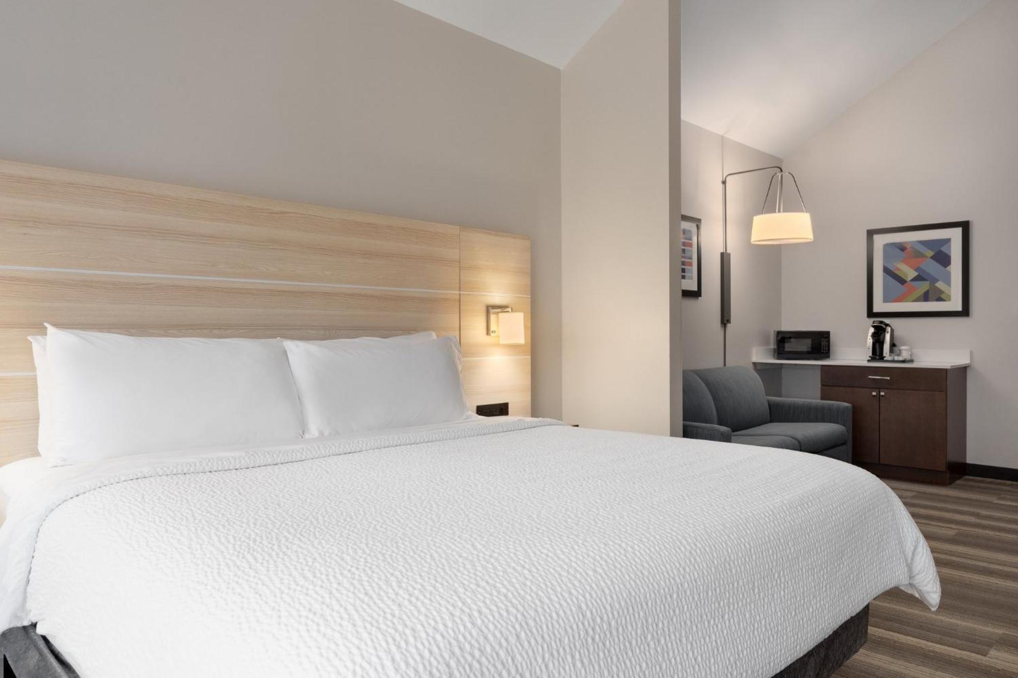 Holiday Inn Express Hotel & Suites Saginaw By Ihg Exteriör bild