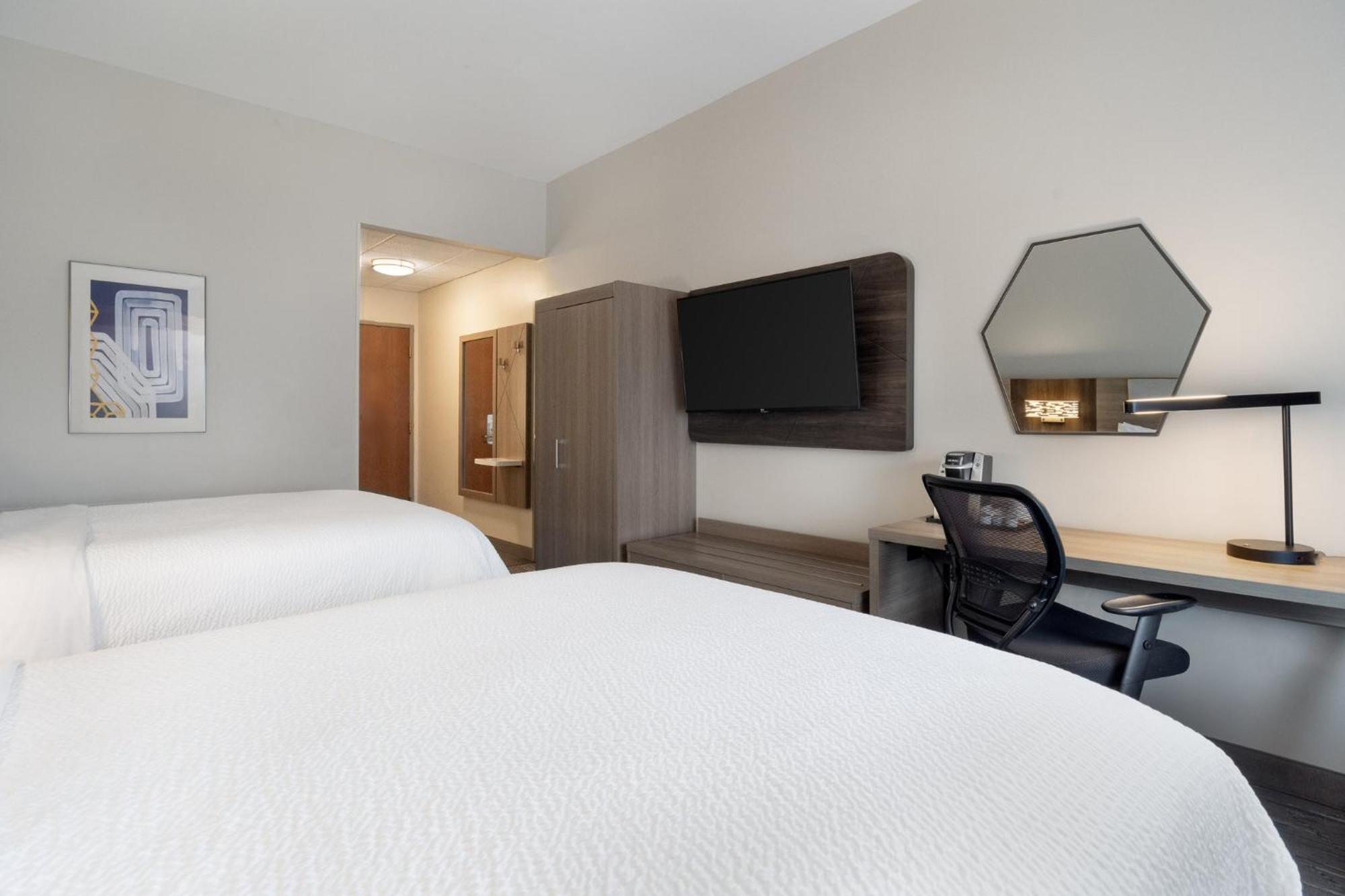 Holiday Inn Express Hotel & Suites Saginaw By Ihg Exteriör bild